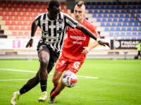 20230701 Lemonsoft Stadion Vaasa, FINLAND. VEIKKAUSLIIGA: VPS Vaasa - FC Inter Turku.
VPS #14 Peter Michael & FC Inter #5 Noah Nurmi.
Photo: Samppa Toivonen / APOLLO PHOTO