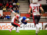 20230728 Vaasa, FINLAND. VAAHTERALIIGA: Wasa Royals - United Newland Crusaders Lohja.
Crusaders #4 Seth Rowland vs. Royals #44 Antti Tuovinen.
Photo: Samppa Toivonen / APOLLO PHOTO