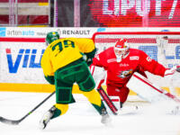 20230812 Vaasan Sähkö Areena Vaasa, FINLAND. LIIGA PRE-SEASON: Vaasan Sport - IF Björklöven Umeå.
Björklöven #39 Joel Mustonen dekes Sport #60 Rasmus Reijola.
Photo: Samppa Toivonen / APOLLO PHOTO