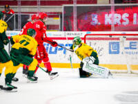 20230812 Vaasan Sähkö Areena Vaasa, FINLAND. LIIGA PRE-SEASON: Vaasan Sport - IF Björklöven Umeå.
Sport #55 Oskari Hult scores on Björklöven #35 Melker Thelin.
Photo: Samppa Toivonen / APOLLO PHOTO