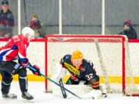 20231017 Uusikaarlepyy, FINLAND. SUOMI-SARJA: MuIK Hockey Munsala - Järvenpään Haukat.
MuIK #19 Joakim Lindqvist vs. Haukat #32 Roope Koskinen.
Photo: Samppa Toivonen / APOLLO PHOTO