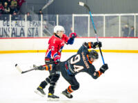 20231017 Uusikaarlepyy, FINLAND. SUOMI-SARJA: MuIK Hockey Munsala - Järvenpään Haukat.
MuIK #22 Jonatan Pajala hits Haukat #94 Henri Saavalainen.
Photo: Samppa Toivonen / APOLLO PHOTO