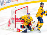 20231025 Vaasan Sähkö Areena Vaasa, FINLAND. LIIGA: Vaasan Sport - Rauman Lukko.
Lukko #34 Samuel Harvey making a save
Photo: Samppa Toivonen / APOLLO PHOTO
