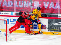 20231025 Vaasan Sähkö Areena Vaasa, FINLAND. LIIGA: Vaasan Sport - Rauman Lukko.
Sport #95 Miroslav Svoboda vs Lukko #42 Matthew Abt
Photo: Samppa Toivonen / APOLLO PHOTO