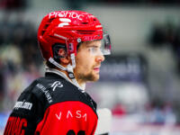 20231025 Vaasan Sähkö Areena Vaasa, FINLAND. LIIGA: Vaasan Sport - Rauman Lukko.
Sport #80 Kalle Miketinac
Photo: Samppa Toivonen / APOLLO PHOTO