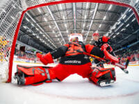 20231025 Vaasan Sähkö Areena Vaasa, FINLAND. LIIGA: Vaasan Sport - Rauman Lukko.
Sport #92 Miroslav Svoboda stretches.
Photo: Samppa Toivonen / APOLLO PHOTO