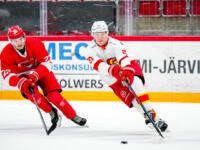 20231027 Vaasa, FINLAND. U20 SM-Sarja: Vaasan Sport - Helsingin Jokerit.
Sport #22 Iiro Karppinen, Jokerit #20 Veeti Mononen.
Photo: Samppa Toivonen / APOLLO PHOTO