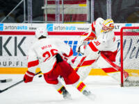 20231027 Vaasa, FINLAND. U20 SM-Sarja: Vaasan Sport - Helsingin Jokerit.
Jokerit #30 Sisu Heikkeri clearing the puck.
Photo: Samppa Toivonen / APOLLO PHOTO