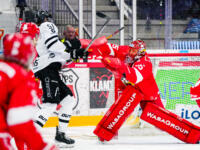20231117 Vaasan Sähkö Areena Vaasa, FINLAND. LIIGA: Vaasan Sport - TPS Turku.
Sport #95 .spo95 stops TPS #51 Markus Nurmi.
Photo: Samppa Toivonen / APOLLO PHOTO
