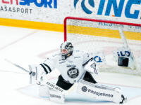 20231117 Vaasan Sähkö Areena Vaasa, FINLAND. LIIGA: Vaasan Sport - TPS Turku.
TPS #35 Eetu Anttila making a blocker save.
Photo: Samppa Toivonen / APOLLO PHOTO