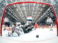 20231117 Vaasan Sähkö Areena Vaasa, FINLAND. LIIGA: Vaasan Sport - TPS Turku.
TPS #35 Eetu Anttila comes in late.
Photo: Samppa Toivonen / APOLLO PHOTO