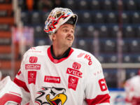 20231118 Hämeenlinna, FINLAND. LIIGA: HPK Hämeenlinna - Vaasan Sport.
Rasmus Reijola #60, Sport looks on as he’s about to face HPK.
Photo: Mika Kylmäniemi / APOLLO PHOTO