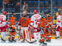 20231118 Hämeenlinna, FINLAND. LIIGA: HPK Hämeenlinna - Vaasan Sport.
Sami Rajaniemi #30, HPK looks on as he made another save.
Photo: Mika Kylmäniemi / APOLLO PHOTO