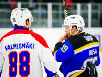 20231216 Maalahti, FINLAND. II DIVISIOONA: Malax IF - Hela-Kiekko Kauhava.
He-Ki #88 Jani Halmesmäki & Malax IF #89 Eemeli Rosing having a chat.
Photo: Samppa Toivonen / APOLLO PHOTO