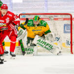 20240113 Vaasan Sähkö Areena Vaasa, FINLAND. LIIGA: Vaasan Sport - Tampereen Ilves.
Sport #71 Viljami Nieminen vs Ilves #31 Jakub Malek
Photo: Pasi Suokko / APOLLO PHOTO