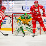 20240113 Vaasan Sähkö Areena Vaasa, FINLAND. LIIGA: Vaasan Sport - Tampereen Ilves.
Vaasan Sport #16 Theodor Johnsson laukoo, #17 Sebastian Stålberg tekee maskia Ilveksenn maalivahdin #31 Jakub Malek
Photo: Pasi Suokko / APOLLO PHOTO