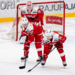 20240117 Ässät vs. Sport, Liiga runkosarja, Pori. Kuvassa 14 Juuso Ikonen, 37 Rami Määttä, 41 Niklas Rubin. Elmeri Elo / Apollo Photo