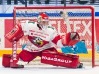 20241205 Turku, FINLAND. LIIGA: TPS Turku - Vaasan Sport.
Masi Härkönen #1, Sport stretches in for a save.
Photo: Mika Kylmäniemi / APOLLO PHOTO