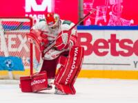 20241205 Turku, FINLAND. LIIGA: TPS Turku - Vaasan Sport.
Masi Härkönen #1, Sport’s signature winning celebration.
Photo: Mika Kylmäniemi / APOLLO PHOTO