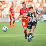 20250725 Project Liv Arena, Pietarsaari, FINLAND. VEIKKAUSLIIGA: FF Jaro - VPS
#34 Antti-Ville Räisänen, VPS
#16 Adam Vidjeskog, FF Jaro
Photo: Pasi Suokko / APOLLO PHOTO