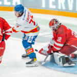 20250801 Kivikylän Areena Rauma, FINLAND. PITSITURNAUS: Jokerit - Vaasan Sport
Vaasan Sport #32 Alex Kahila
Helsingin Jokerit #72 Arttu Lausniemi
Vaasan Sport #53 Aatu Aarnio
Photo: Pasi Suokko / APOLLO PHOTO