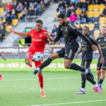 20250927 Seinäjoki, FINLAND. VEIKKAUSLIIGA, Mestaruussarja: SJK - FC Inter
FC Inter #20 Momodou Sarr
SJK #28 Samuel Johansen Chukwudi
Photo: Pasi Suokko / APOLLO PHOTO