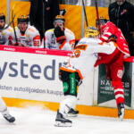 20250927 Vaasan Sähkö Areena Vaasa, FINLAND. LIIGA: Vaasan Sport - Kouvolan KooKoo.
Kouvolan KooKoo #13 Otto Paajanen hits Vaasan Sport #71 Viljami Nieminen
Photo: Samppa Toivonen / APOLLO PHOTO