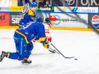 20251217 Mikkeli, FINLAND. LIIGA: Mikkelin Jukurit - Vaasan Sport
Sport #11 Simon Hjalmarsson
Jukurit #89 Jeremi Tammela
Jukurit #53 Niko Korkola
Photo: Pasi Suokko / APOLLO PHOTO