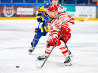 20251217 Mikkeli, FINLAND. LIIGA: Mikkelin Jukurit - Vaasan Sport
Sport #86 Philip Granath
Jukurit #16 Connor Ford
Photo: Pasi Suokko / APOLLO PHOTO