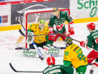 20251227 Vaasa, FINLAND. LIIGA: Vaasan Sport - Tampereen Ilves
Sport #17 Sebastian Stålberg
Ilves #40 Mantas Armalis
Photo: Pasi Suokko / APOLLO PHOTO