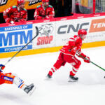 20251219 Vaasan Sähkö Areena Vaasa, FINLAND. LIIGA: Vaasan Sport - Tampereen Tappara.
Tampereen Tappara #21 Aleksi Matinmikko, Vaasan Sport #11 Simon Hjalmarsson
Photo: Samppa Toivonen / APOLLO PHOTO